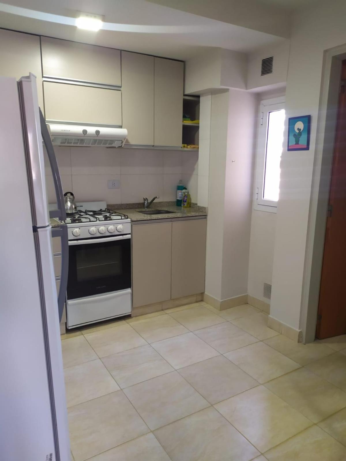 Tucuman Con Cochera Y Pileta Apartment